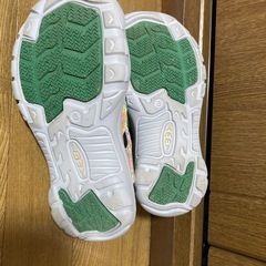 KEENキッズサンダル★22cmの画像