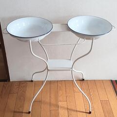 ホーロー洗面器２点　＆　ウォッシュスタンド　昭和レトロの画像