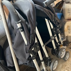 取引中　日本育児　kinderwagon　双子・年子ベビーカーの画像