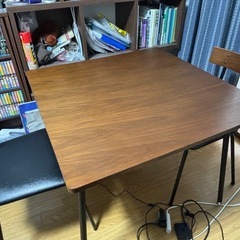 机と椅子2脚セット