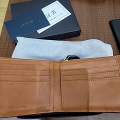 GLEVIO 財布 光沢ブルー の画像