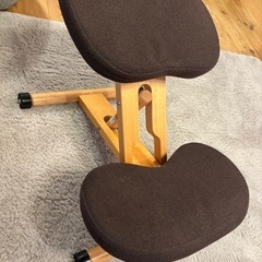 
学習机用椅子（プロポーションチェア）