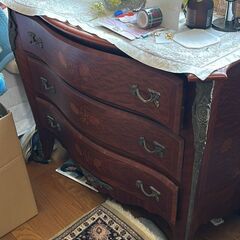 Vintage 3-Drawer Dresser - FREE