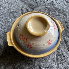 値下げ↓青い花柄ひとり用土鍋の画像
