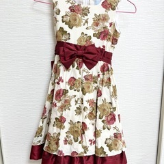 結婚式や発表会に！【引取限定】キャサリンコテージの花柄ドレスの画像
