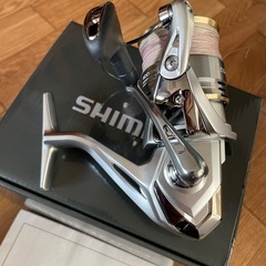 美品　シマノ　リール　釣り道具　釣具　　セドナ4000XG 