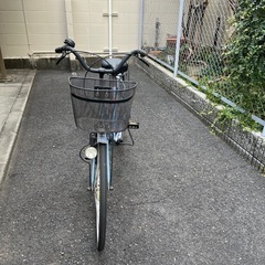 中古自転車　後輪パンクしてます