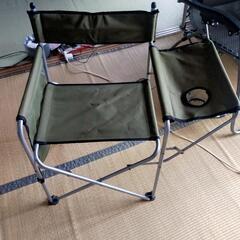 キャンプ用の折りたたみチェア