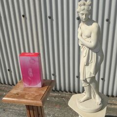 配達先決定🚚　無料配達します🚚ガーデニングオブジェ💖大理石の女神像133㎝💖木製フラワースタンド80㎝💖の画像