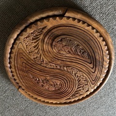 中東産の木製小物入れの画像