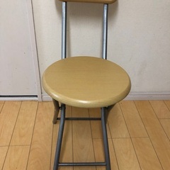 木製折りたたみ背付きチェアの画像