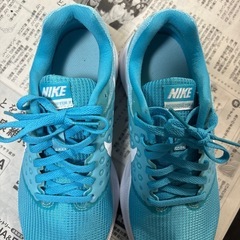 NIKE スニーカー　24センチの画像