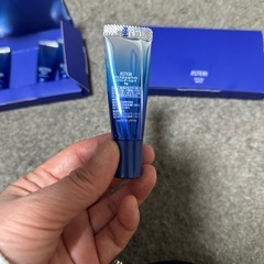 クリスタルホワイトファンデーションの画像