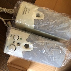 スピーカー　有線の画像