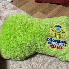 ディズニー　モンスターズインク　マイク　クッション