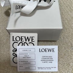 大人気LOEWEイエローゴールドブローチの画像