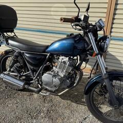 スズキ グラストラッカーの画像