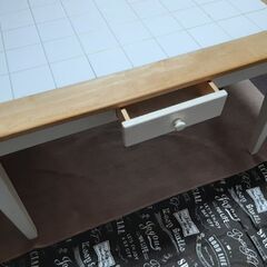 ダイニング テーブル  タイル調
