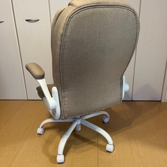 オフィスチェアの画像