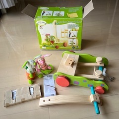 木製の手押し車