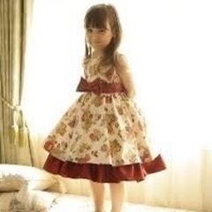 結婚式や発表会に！【引取限定】キャサリンコテージの花柄ドレスの画像