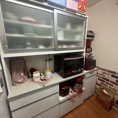 キッチンボード.キッチンカウンター.食器棚