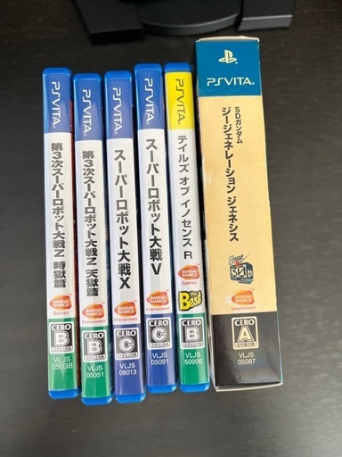 PS Vita 本体 ライトブルー/ホワイト16GBメモリーカード、ソフトセット