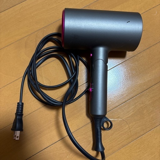 ヘアドライヤー