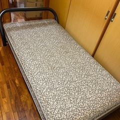 シングルベッドフレーム&マットレスの画像