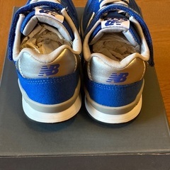 【新品・未使用・箱付】New Balance YV996BL3スニーカー19.5の画像