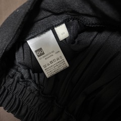 新品未使用 GU プリーツパンツの画像