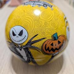 ナイトメア 丸い缶容器の画像