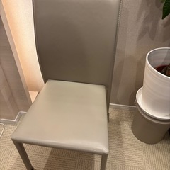0円でお譲り　ダイニングチェア　ベージュ