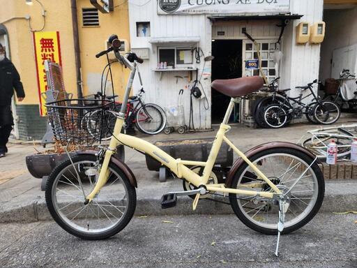 『ＳＡＬＥ　３０％』　折りたたみ自転車　２０インチ　6変速　ライト　カゴ　付き　黄色　配達可能