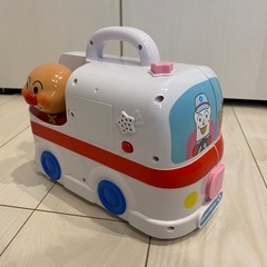 アンパンマンお医者さんごっこ　病院　救急車型ボックス