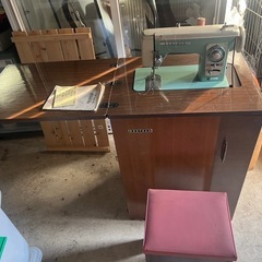 【BROTHER】足踏みミシン　ZG2-B472型　昭和レトロの画像