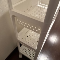 ローラー付きワゴンの画像