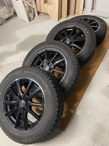 【値下げました】スタッドレスタイヤ 4本　ホイール付き