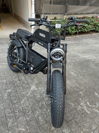 バイクみたいに走る電動アシスト自転車YADEA TRP01 ブラック