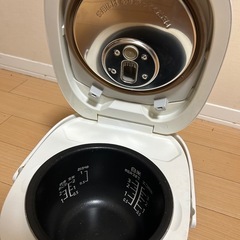 炊飯器の画像