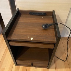 サイドテーブル