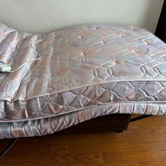 2/21PM〜3/1AM引渡し限定　シモンズベッドの画像