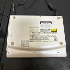 
ポータブル DVD プレーヤー（持ち運び可能、小型軽量）の画像