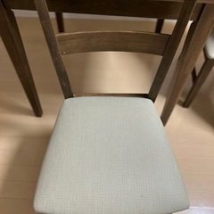 ダイニングテーブル　椅子の画像