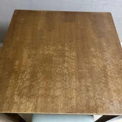 ダイニングテーブル　椅子の画像