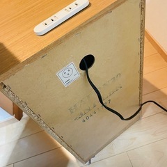 美品　ベットサイドテーブルの画像