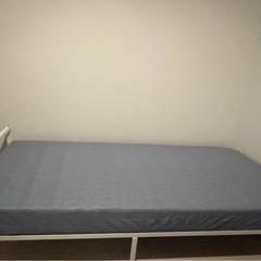 IKEAシングルベッドの画像