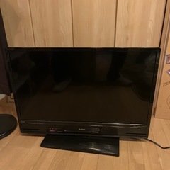 32インチ　ブルーレイ対応テレビ