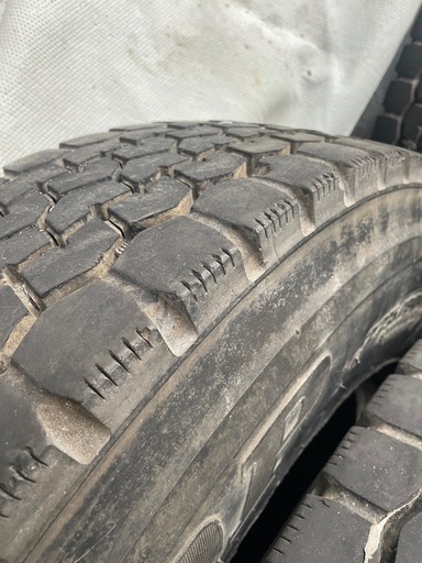 ダンロップ ミックスタイヤ225/90R17.5中古6本

