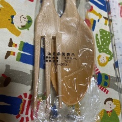 取り分け用スプーンとフォークの画像